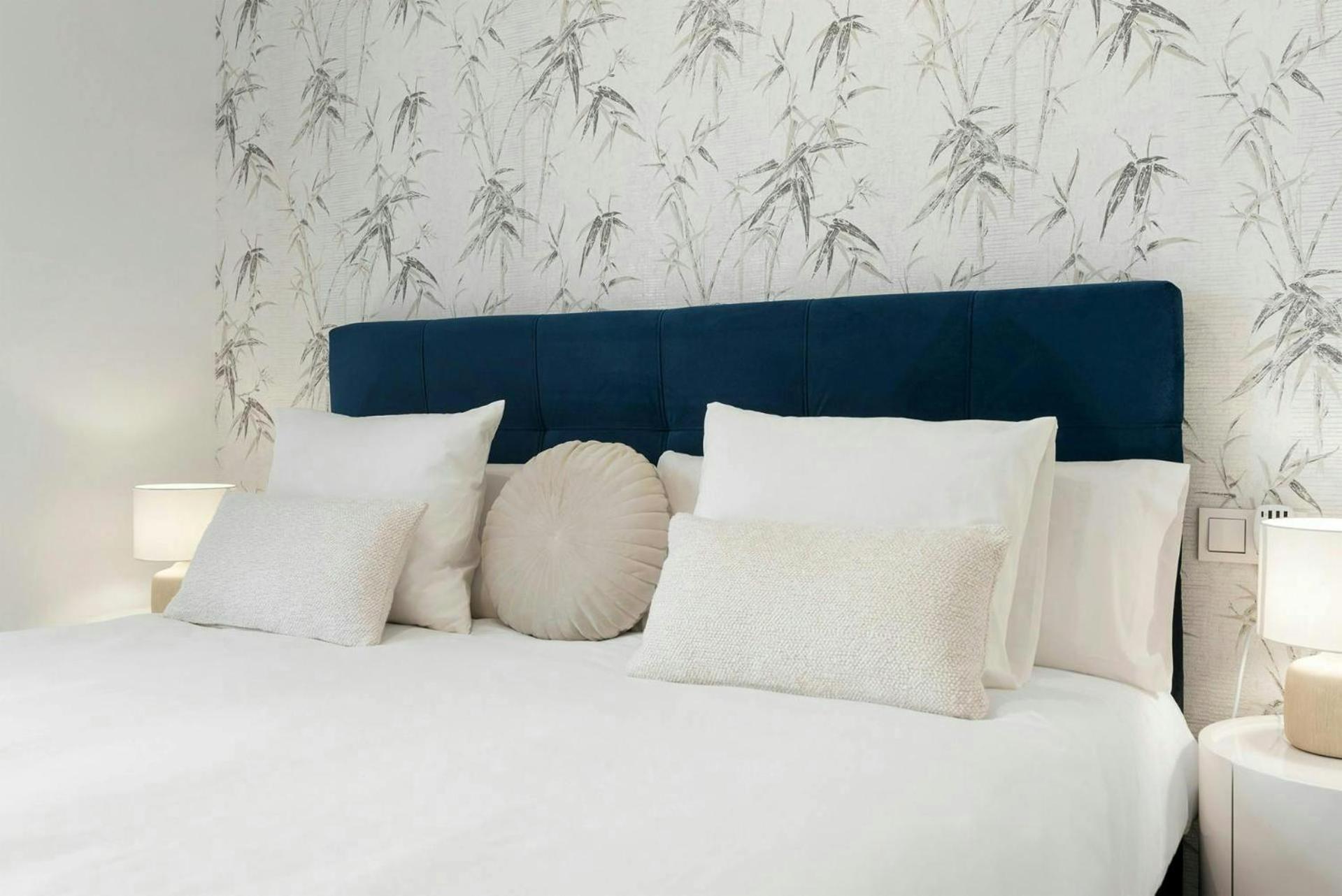 Eye Pool & Parking Free Apartment *