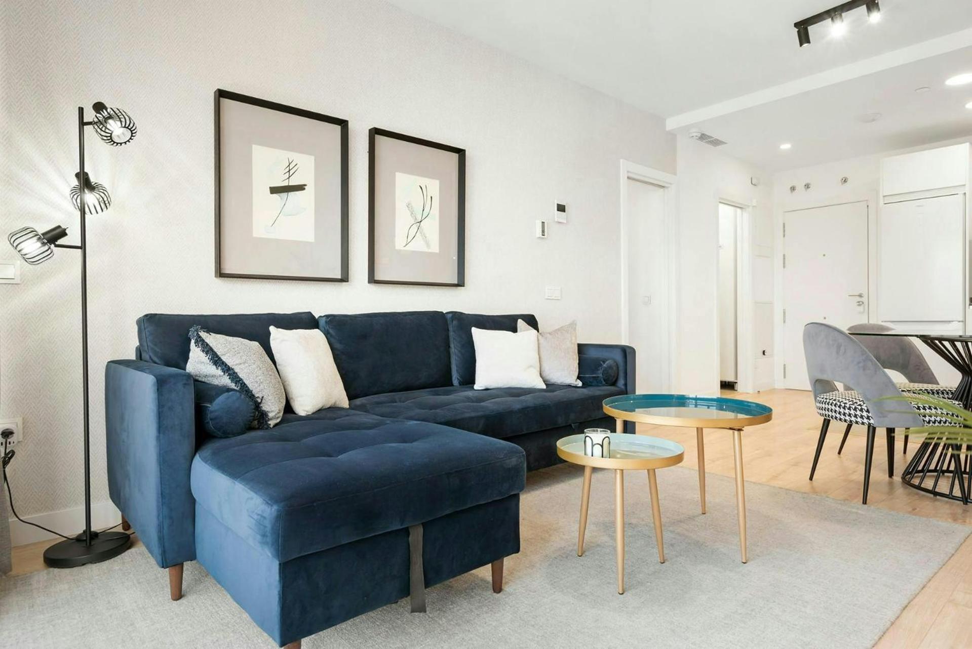 Eye Pool & Parking Free Apartment *